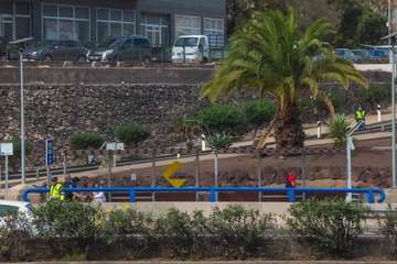  Encomiable servicio de auxilio de una patrulla de la Guardia Civil de Tráfico en Telde/Reportaje Antonio Rico.